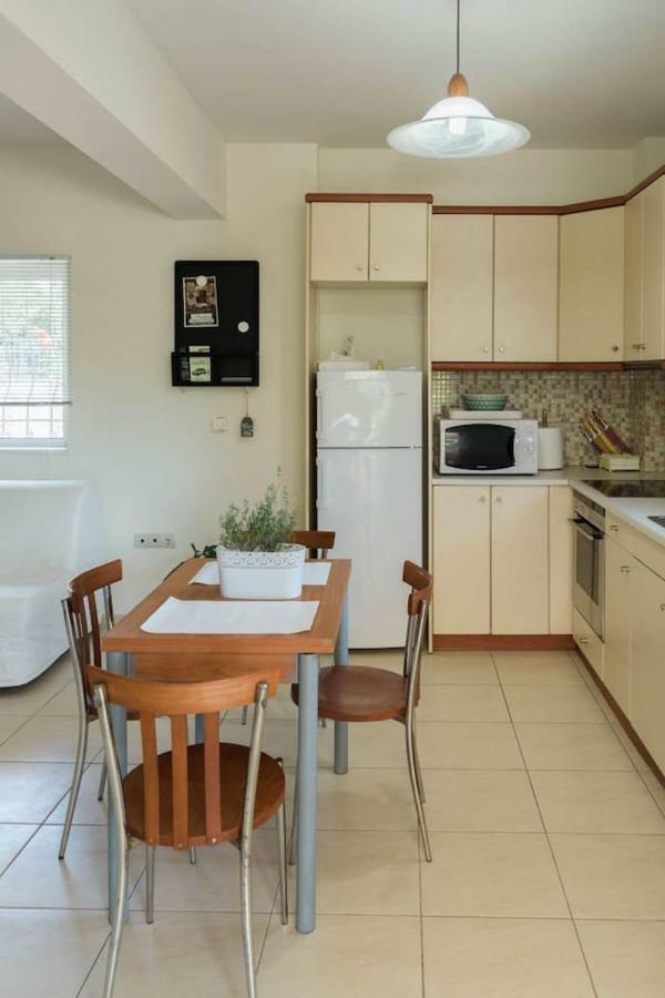 Sofia Apartment Каламата Екстериор снимка